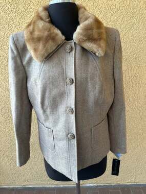 Vintage NWT Nipon Boutique Petite Jacket with Faux Fur Collar Size 14P